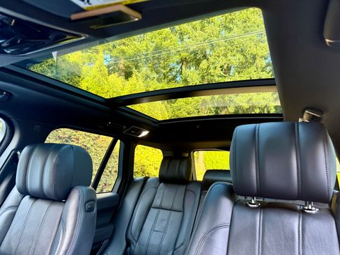 Used 2016 Land Rover Range Rover Supercharged image 11