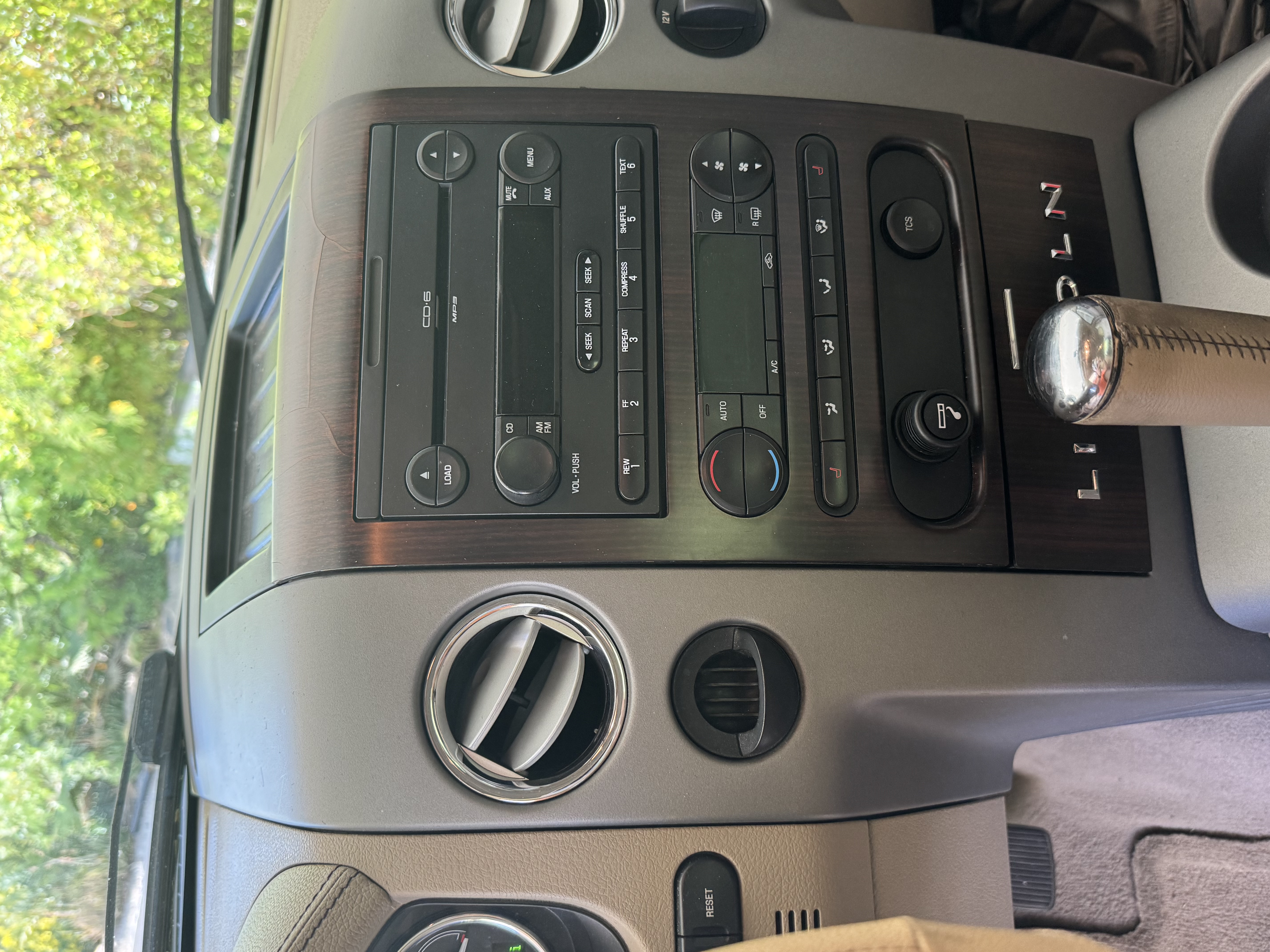 Used 2006 Lincoln Mark LT 2WD image 13