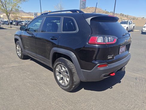 Used 2022 Jeep Cherokee Trailhawk w/ Premium Leather Package image 2