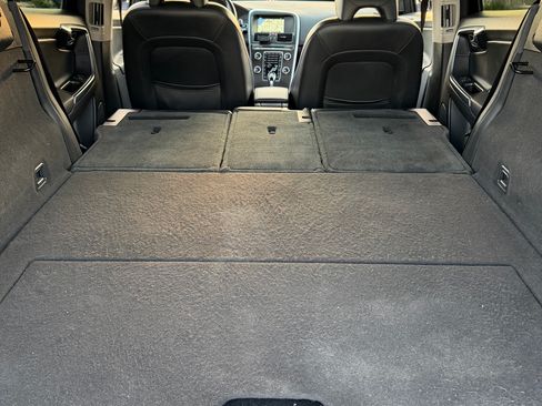 Used 2016 Volvo XC60 T5 Premier w/ Proximity Package image 15