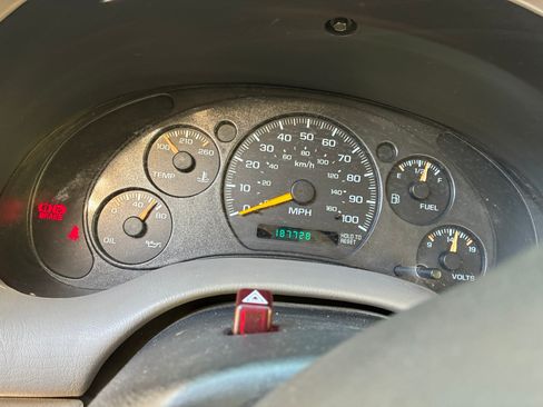 Used 2000 Chevrolet S10 Pickup 2WD Extended Cab image 18