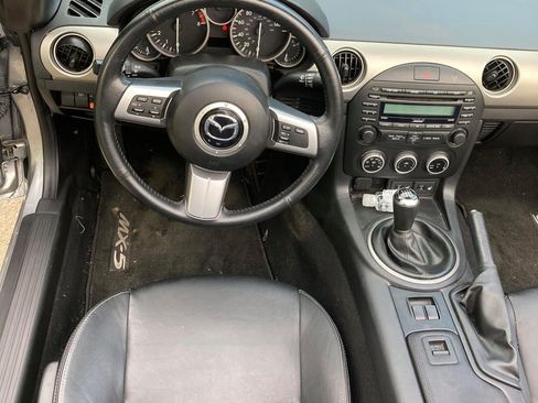 Used 2010 MAZDA MX-5 Miata Grand Touring w/ Premium Pkg image 2