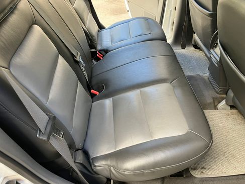 Used 2004 Ford Explorer Sport Trac XLT image 19