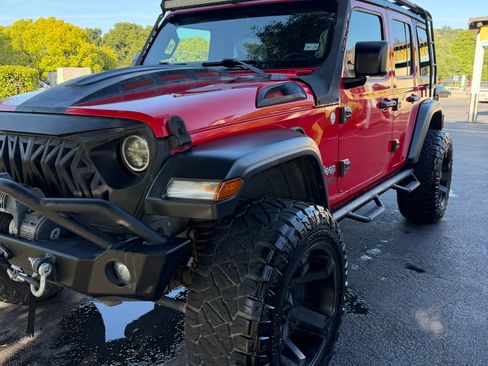 Used 2018 Jeep Wrangler Unlimited Sport S AWD/4WD image 2