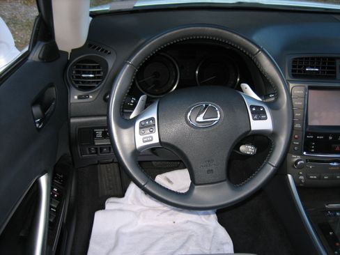 Used 2012 Lexus IS 250C image 14