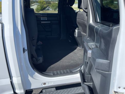 Used 2019 Ford F150 XLT w/ Equipment Group 302A Luxury image 9