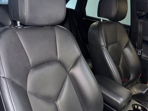 Used 2019 Porsche Macan S image 9