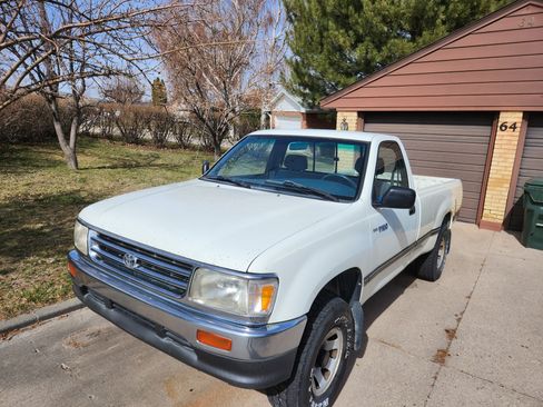 Used 1994 Toyota T100 DX image 4