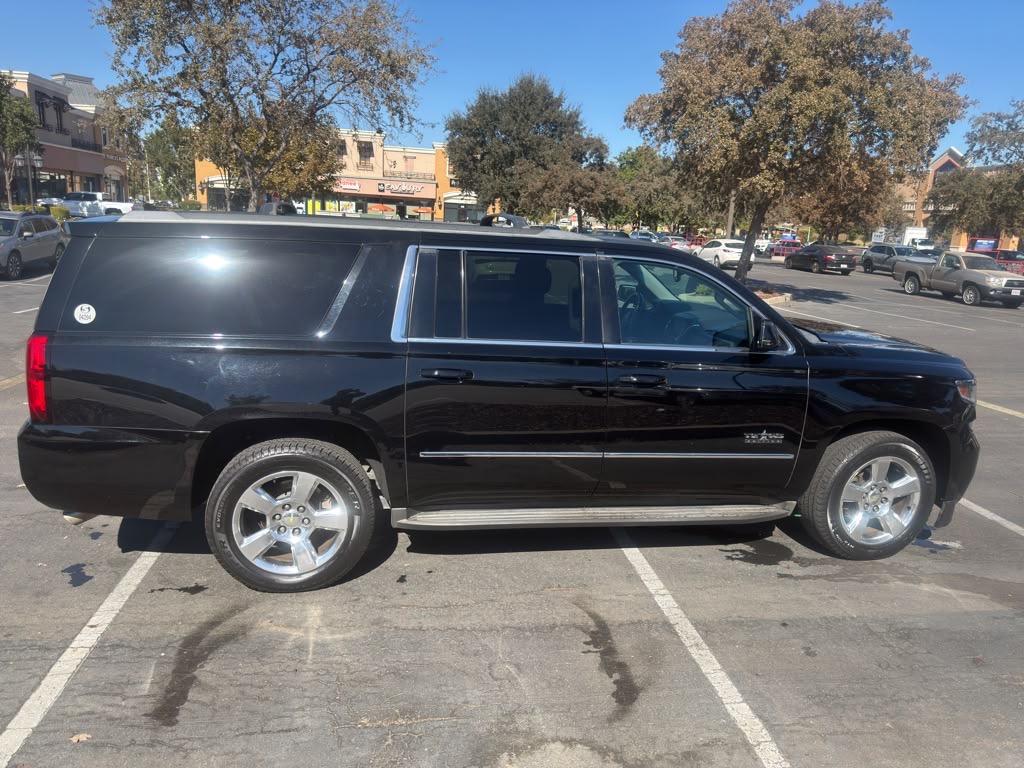 Used 2015 Chevrolet Suburban LT w/ Luxury Package RWD image 1