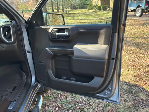 Used 2021 Chevrolet Silverado 1500 LT w/ All Star Edition Plus image 18