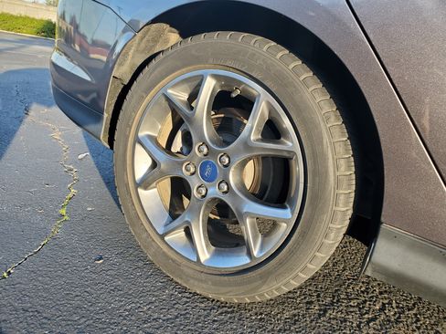 Used 2014 Ford Focus SE w/ Equipment Group 201A image 16