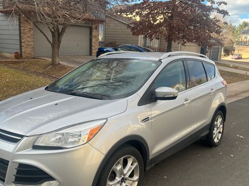 Used 2016 Ford Escape Titanium image 9