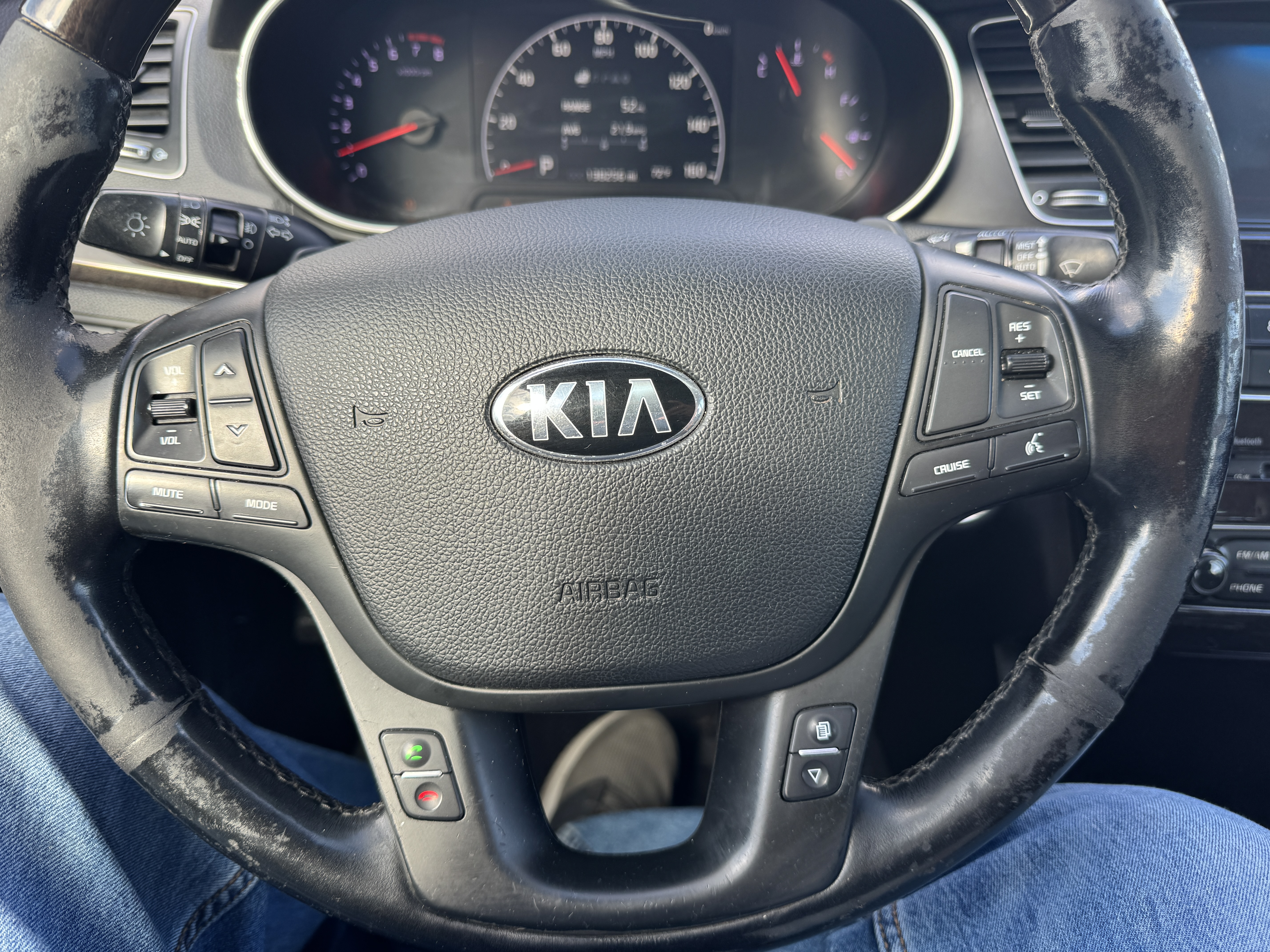 Used 2015 Kia Cadenza Premium w/ Luxury Package FWD image 16