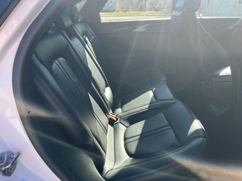 Used 2019 Lincoln MKZ Reserve image 16