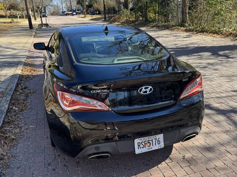 Used 2013 Hyundai Genesis 2.0T image 4