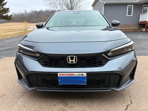 Used 2025 Honda Civic Sport image 11