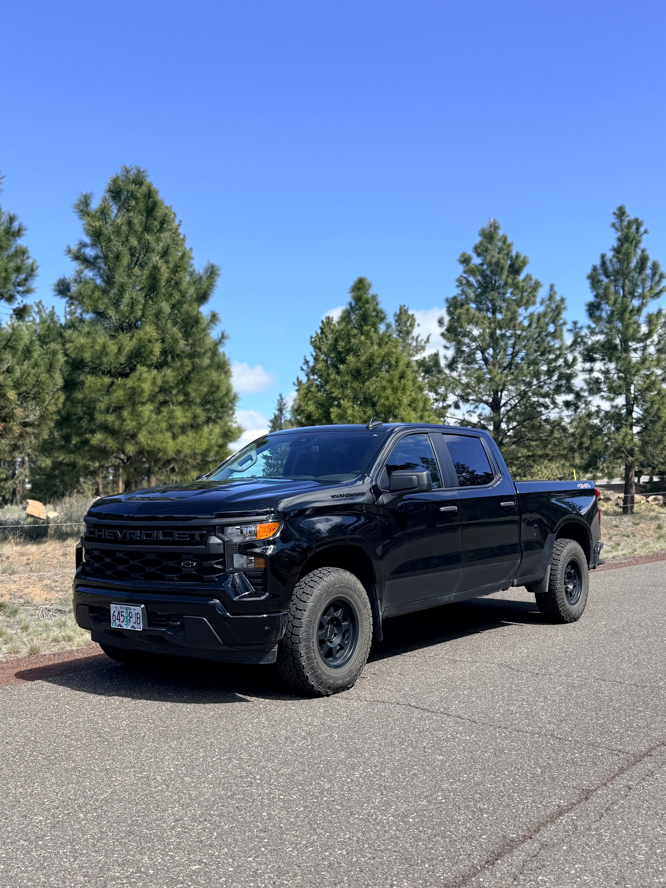 Used 2023 Chevrolet Silverado 1500 Custom w/ LPO, Dark Essentials Package AWD/4WD image 2
