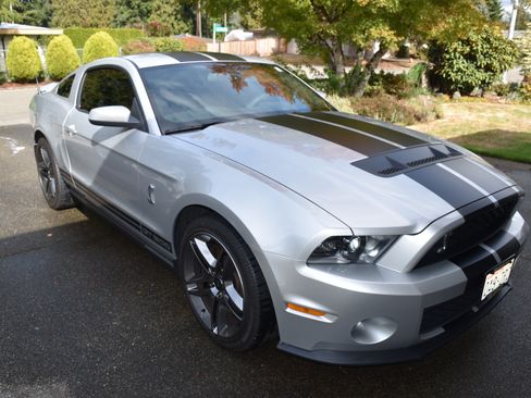 Used 2010 Ford Mustang Shelby GT500 image 1