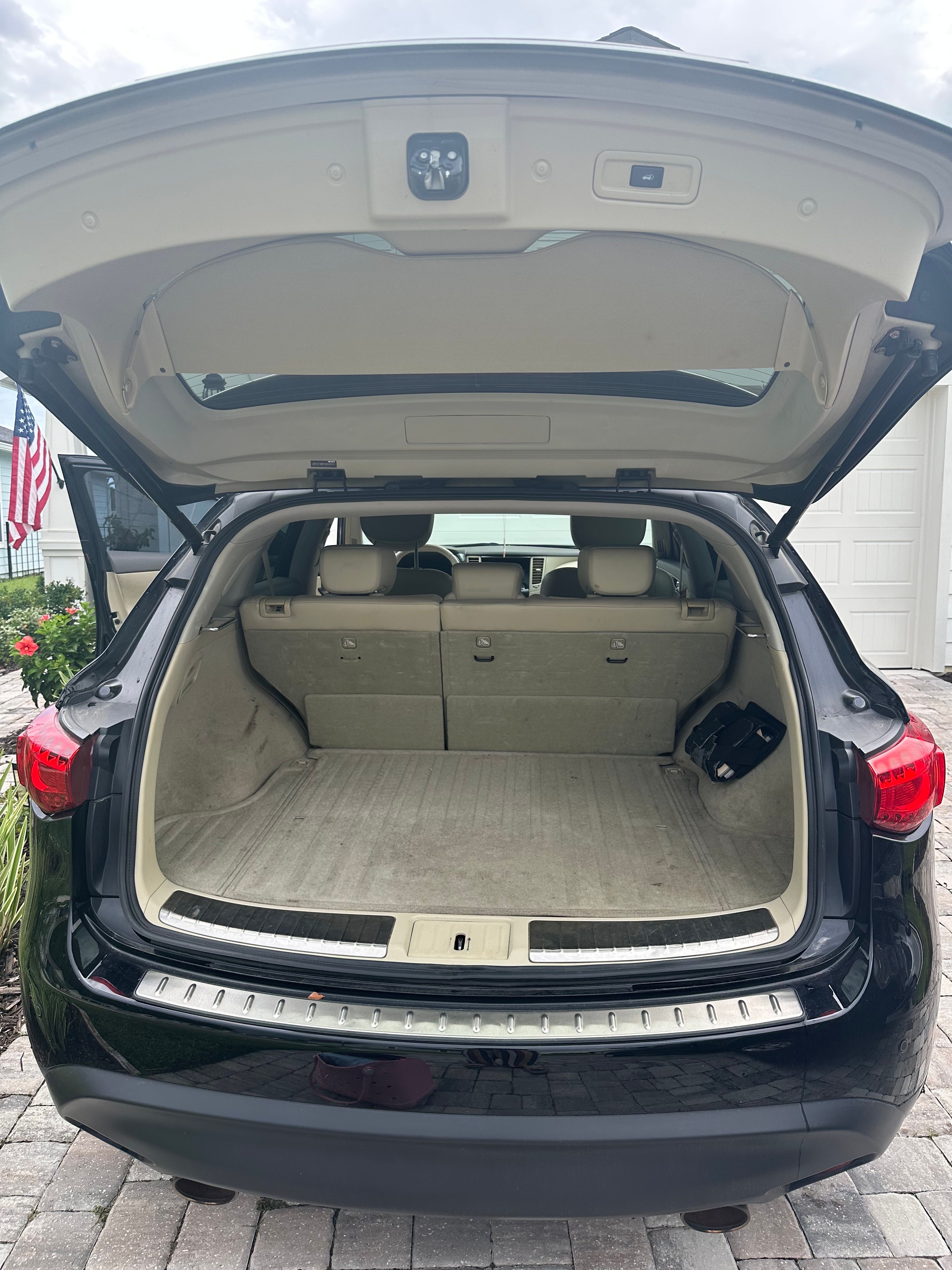 Used 2015 INFINITI QX70 AWD w/ Premium Package image 30