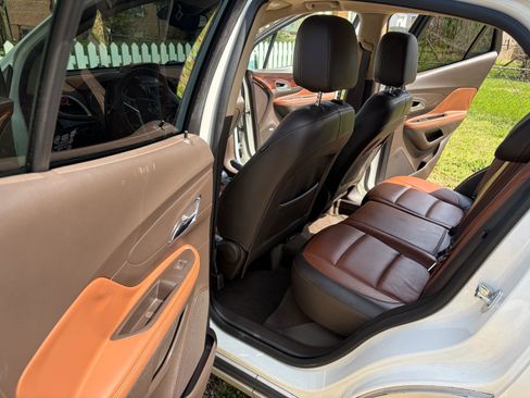 Used 2013 Buick Encore Premium image 13