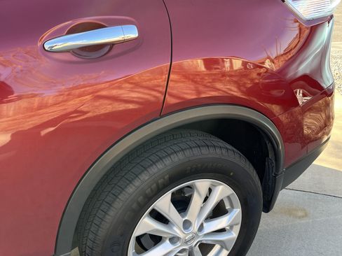 Used 2016 Nissan Rogue SV w/ SV Premium Package image 5