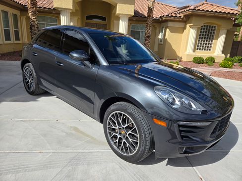 Used 2017 Porsche Macan S image 1