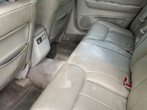 Used 2009 Cadillac DTS Performance image 8