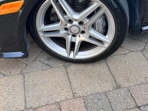 Used 2013 Mercedes-Benz E 550 4MATIC Sedan image 11