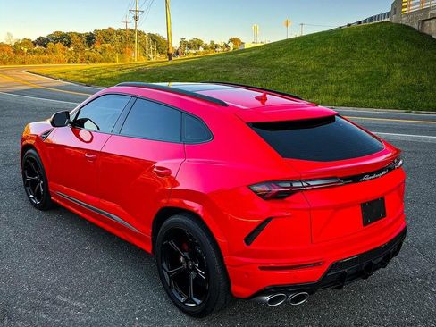 Used 2021 Lamborghini Urus image 8