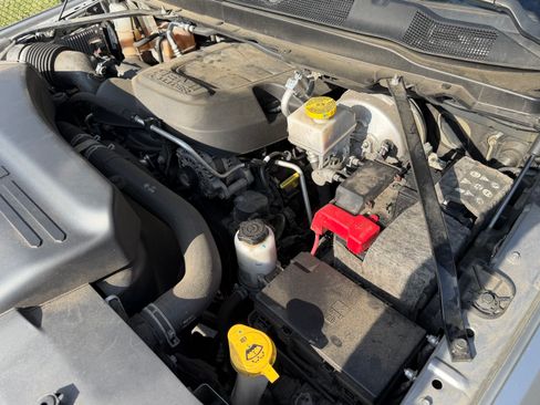 Used 2019 RAM 2500 Big Horn image 32