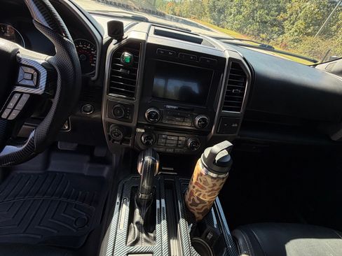 Used 2017 Ford F150 Raptor w/ Equipment Group 802A Luxury image 17