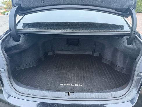 Used 2015 Toyota Avalon XLE FWD image 12