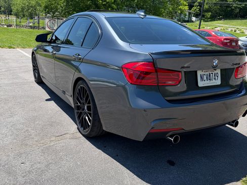 Used 2017 BMW 340i xDrive Sedan AWD/4WD image 6