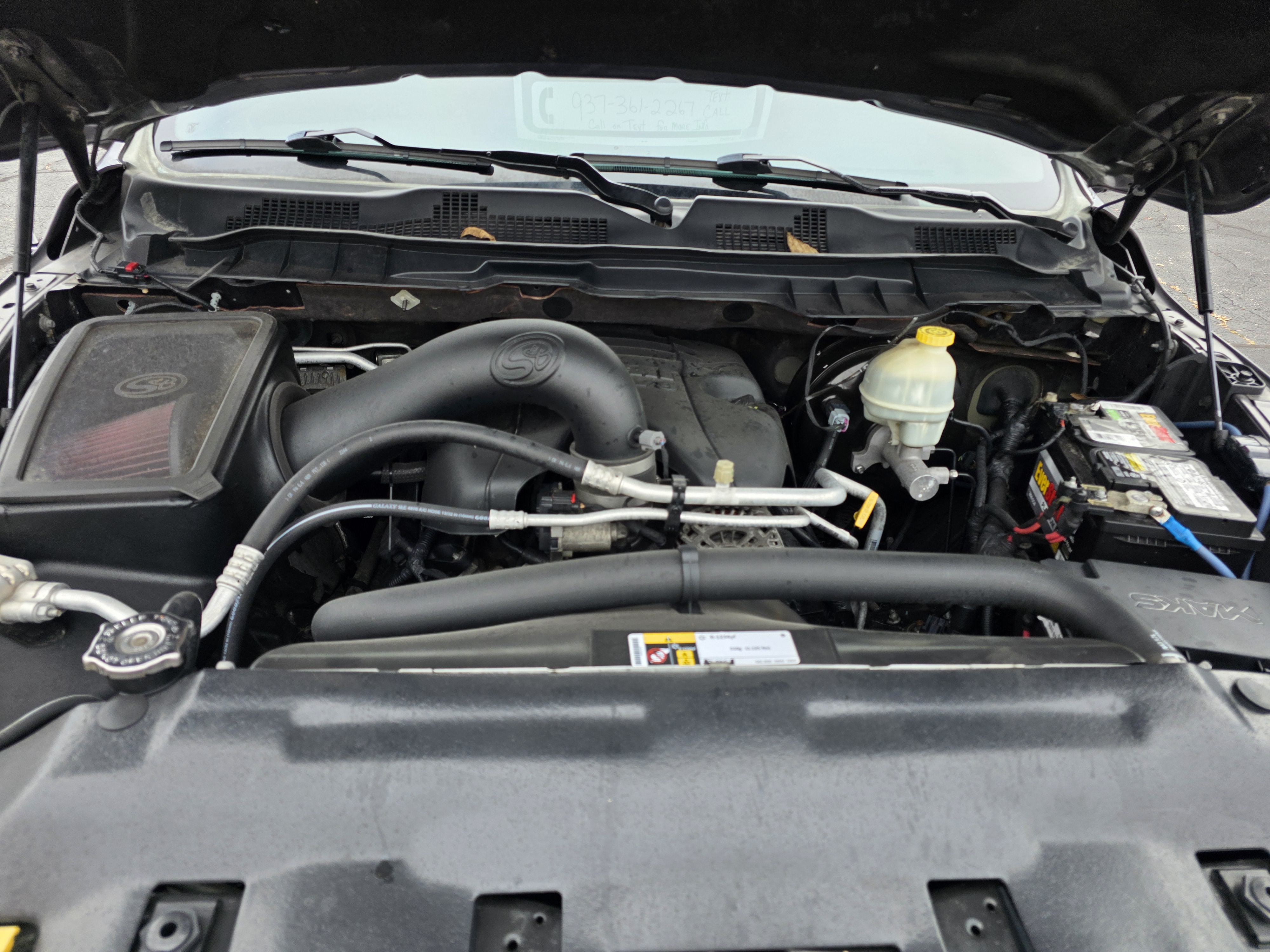 Used 2014 RAM 1500 Laramie w/ Convenience Group AWD/4WD image 2