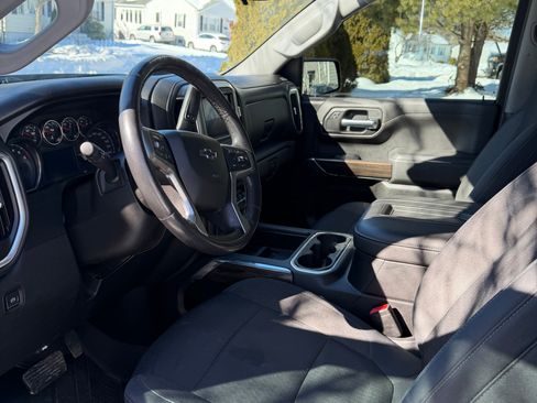 Used 2019 Chevrolet Silverado 1500 LT Trail Boss image 4