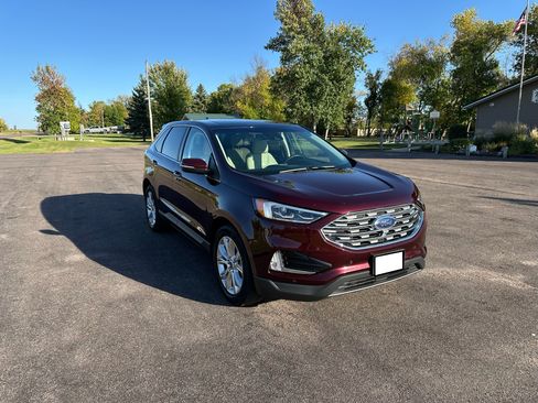 Used 2020 Ford Edge Titanium w/ Equipment Group 301A image 6