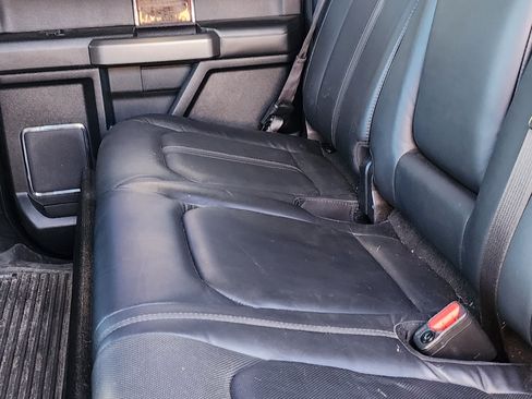 Used 2015 Ford F150 Platinum w/ Equipment Group 701A Luxury image 20