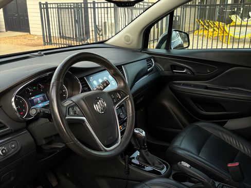 Used 2020 Buick Encore Essence image 23