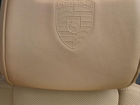 Used 2024 Porsche Macan image 25