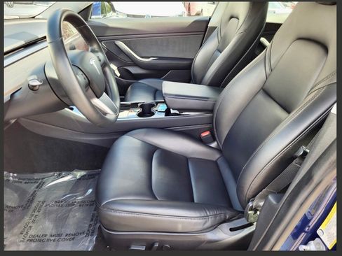 Used 2019 Tesla Model 3 Standard Range Plus image 4