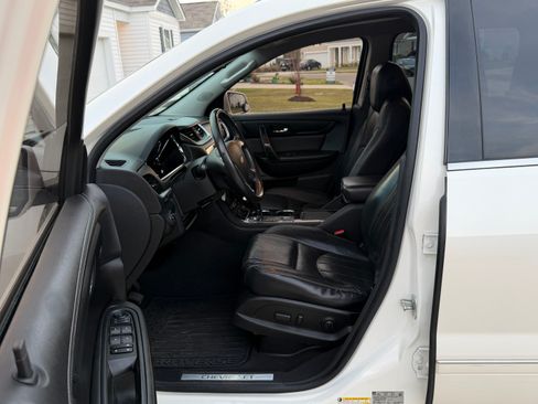 Used 2015 Chevrolet Traverse LTZ image 11