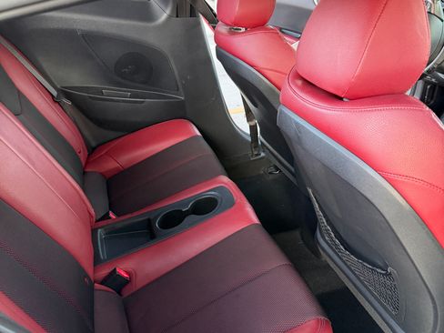 Used 2013 Hyundai Veloster w/ Style Pkg FWD image 14