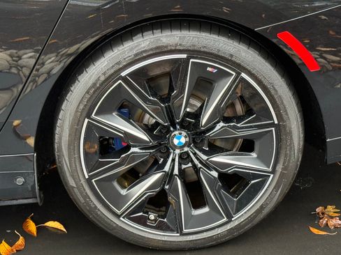 Used 2024 BMW i7 M70 image 19