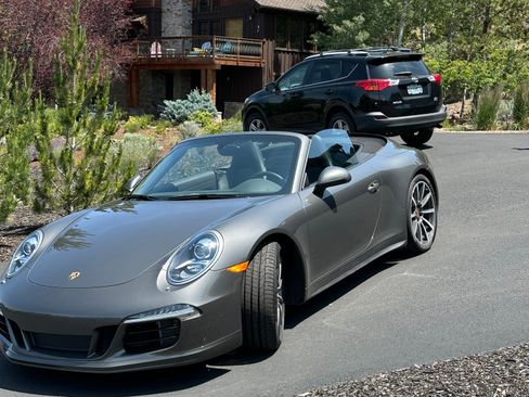 Used 2013 Porsche 911 Carrera 4S AWD/4WD image 13