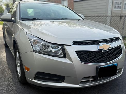Used 2014 Chevrolet Cruze LT image 4