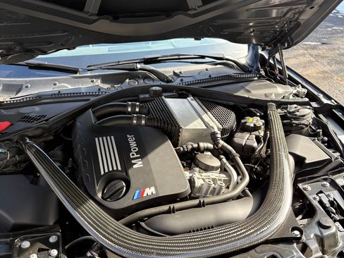 Used 2015 BMW M4 Convertible image 10