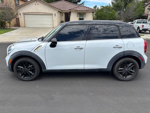 Used 2012 MINI Cooper Countryman FWD image 10