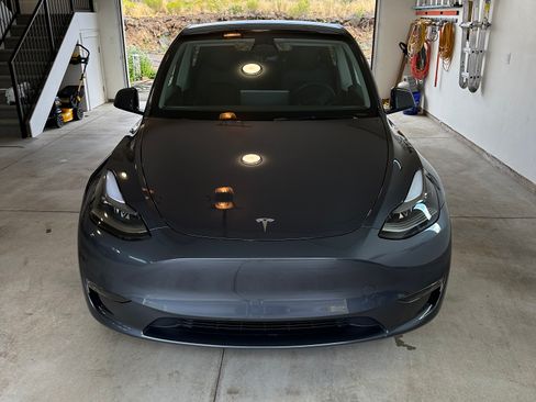 Used 2023 Tesla Model Y Long Range AWD/4WD image 6