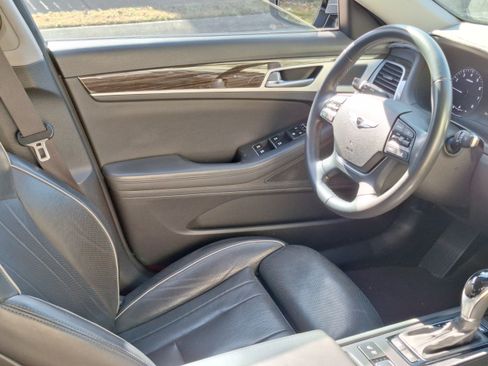 Used 2015 Hyundai Genesis 3.8 w/ Option Group 03 image 16
