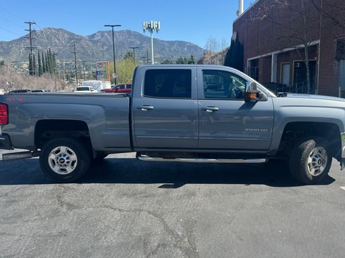 Used 2015 Chevrolet Silverado 2500 LT w/ LT Convenience Package AWD/4WD image 6